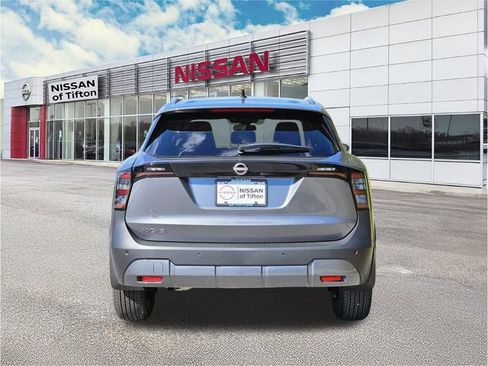 New 2026 Nissan Kicks SV image 5