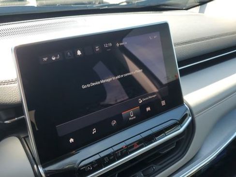 Certified 2022 Jeep Compass Limited image 13