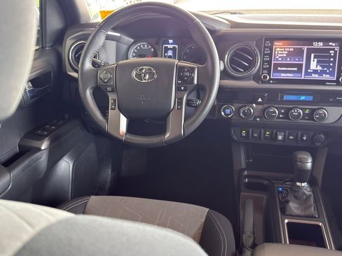 Used 2023 Toyota Tacoma TRD Off-Road w/ Technology Package AWD/4WD image 31