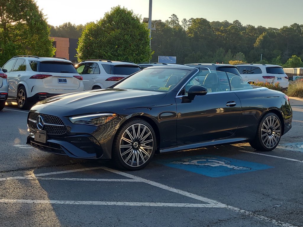 Used 2025 Mercedes-Benz CLE 300 4MATIC Cabriolet w/ Night Package image 7