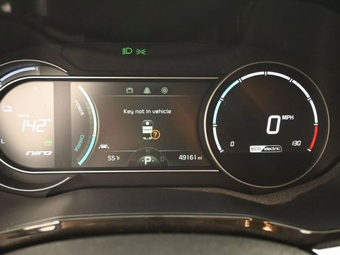 Used 2020 Kia Niro EX image 17