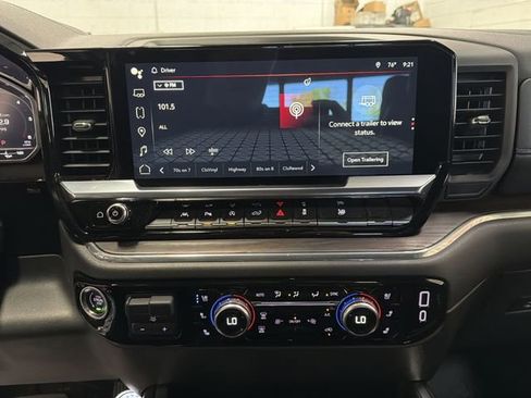 Used 2024 GMC Sierra 1500 SLT w/ SLT Premium Plus Package AWD/4WD image 16