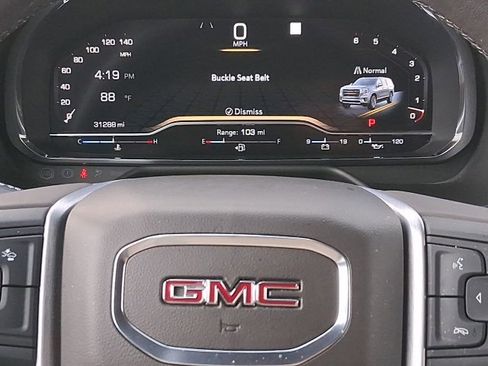 Used 2023 GMC Yukon SLT image 9