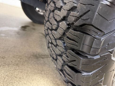 Used 2019 Jeep Wrangler Sport AWD/4WD image 25