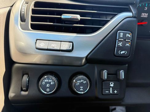 Used 2017 Chevrolet Tahoe Premier image 20
