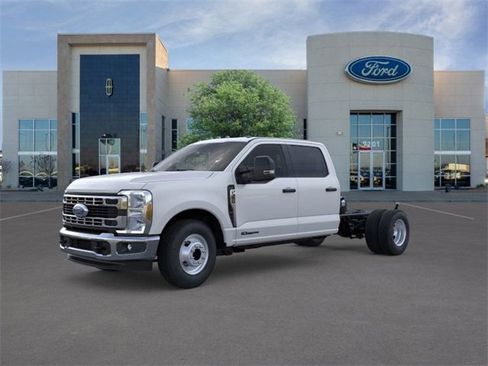 New 2026 Ford F350 XL w/ XL Chrome Package image 1