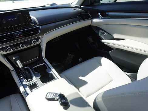 Used 2018 Honda Accord LX image 20