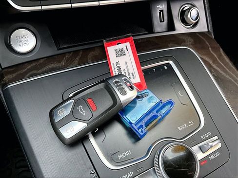 Used 2018 Audi Q5 2.0T Premium Plus w/ Premium Plus Package image 31