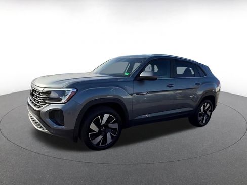 Used 2025 Volkswagen Atlas Cross Sport SE image 8