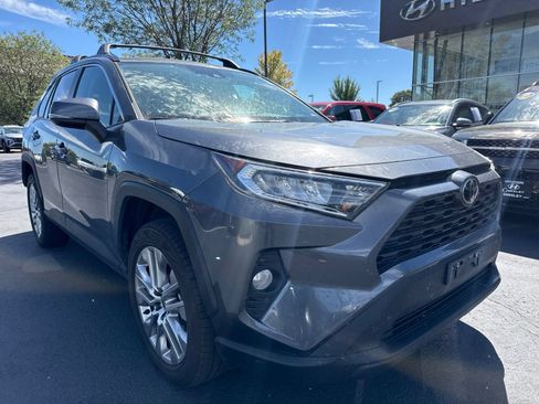 Used 2021 Toyota RAV4 XLE Premium AWD/4WD image 2