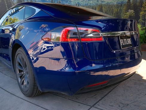 Used 2018 Tesla Model S 75D image 36