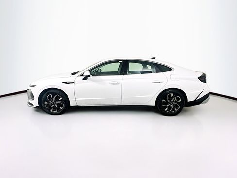 Used 2025 Hyundai Sonata SEL FWD image 4