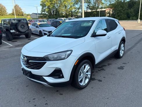 Used 2023 Buick Encore GX Preferred w/ Cold Weather Comfort Package AWD/4WD image 3