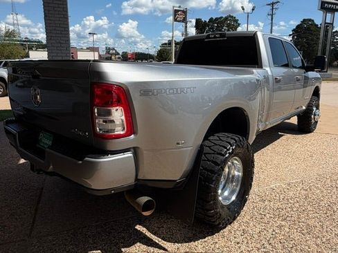 Used 2024 RAM 3500 Big Horn w/ Sport Appearance Package AWD/4WD image 8