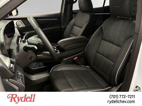 Used 2026 Buick Enclave Avenir w/ Super Cruise Package AWD/4WD image 10