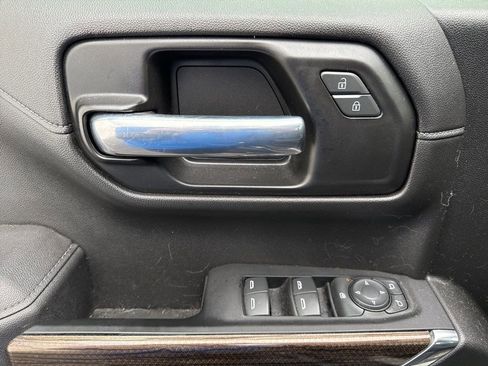 Used 2021 Chevrolet Silverado 1500 LT Trail Boss w/ Bed Protection Package image 11