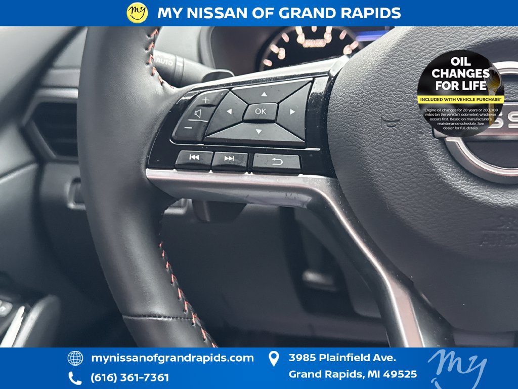 Used 2025 Nissan Altima 2.5 SR AWD/4WD image 16