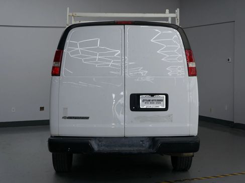 Used 2018 Chevrolet Express 3500 image 6