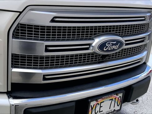 Used 2015 Ford F150 Platinum w/ Equipment Group 701A Luxury AWD/4WD image 33