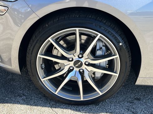 Used 2026 Genesis G70 2.5T image 28