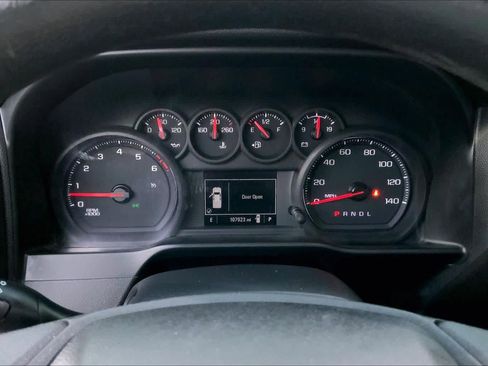 Used 2020 Chevrolet Silverado 1500 Custom w/ Custom Value Package RWD image 24