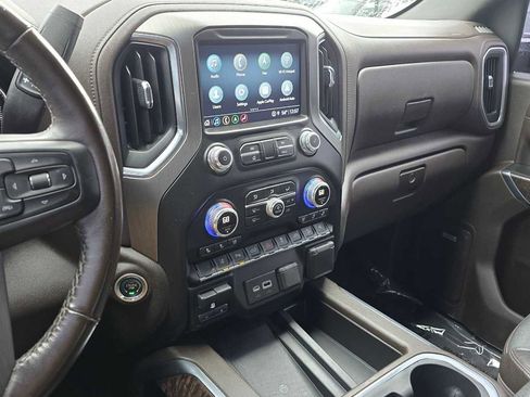 Used 2022 GMC Sierra 3500 Denali w/ Denali Ultimate Package image 29