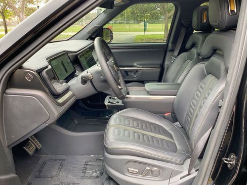 Used 2023 Rivian R1S Adventure image 34