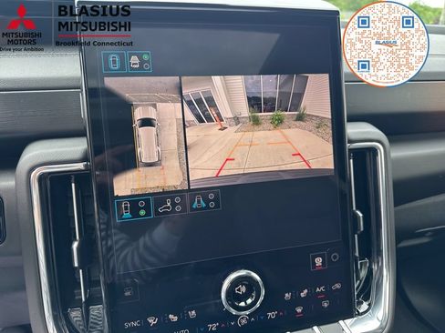 Used 2026 GMC Yukon Denali w/ Sun & Power Step Package AWD/4WD image 34