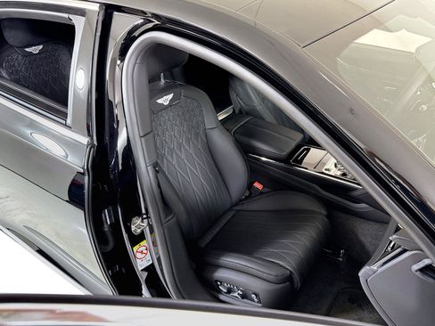 Used 2022 Bentley Flying Spur V8 AWD/4WD image 30
