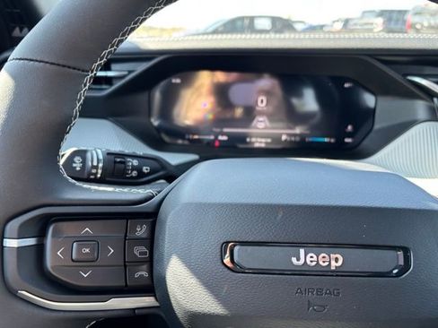 New 2026 Jeep Cherokee Laredo AWD/4WD image 23