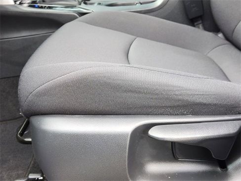 Used 2023 Toyota Corolla Cross LE image 18