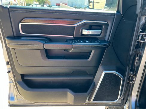 Used 2022 RAM 2500 Laramie w/ Snow Chief Group AWD/4WD image 14