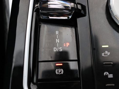 Used 2024 BMW 740i xDrive image 54