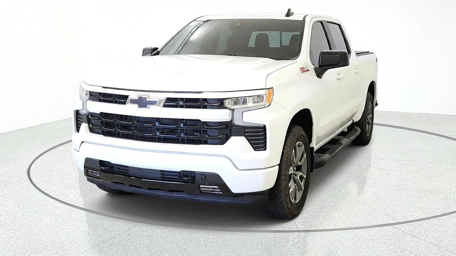 Used 2025 Chevrolet Silverado 1500 RST w/ Convenience Package II AWD/4WD image 3