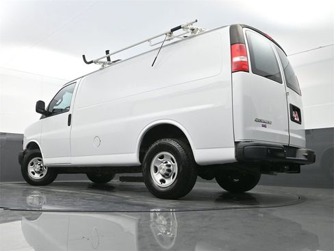 Used 2020 Chevrolet Express 2500 w/ Driver Convenience Package image 24