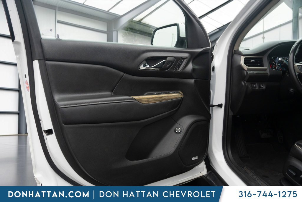 Used 2018 GMC Acadia Denali w/ Technology Package AWD/4WD image 19