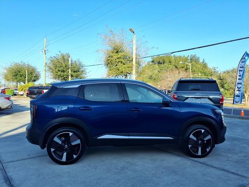 Used 2025 Nissan Kicks SR image 5