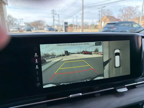 Used 2024 Kia Carnival SX image 15