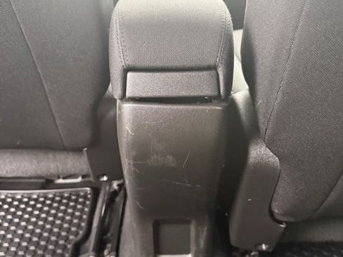 Used 2019 Jeep Renegade Sport image 35