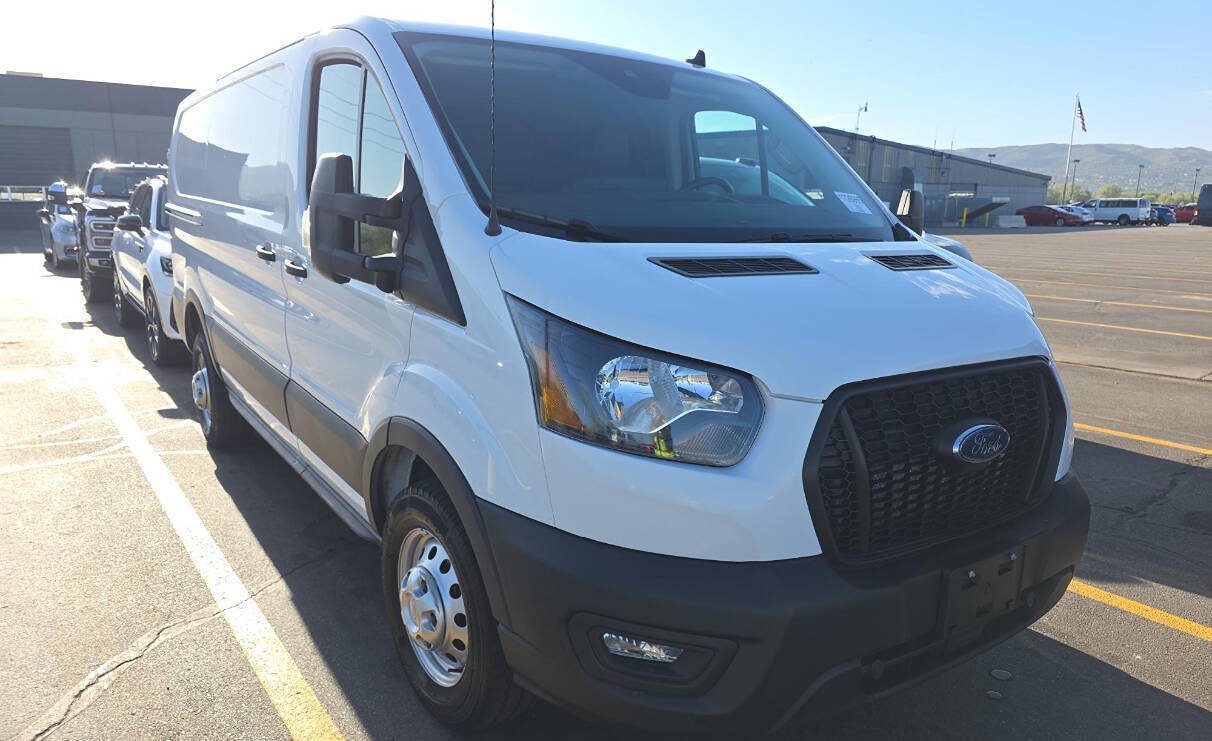 Used 2023 Ford Transit 250 Low Roof AWD image 1