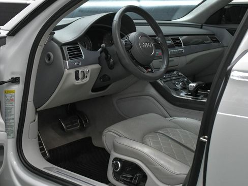 Used 2018 Audi S8 Plus w/ Dynamic Package AWD/4WD image 23