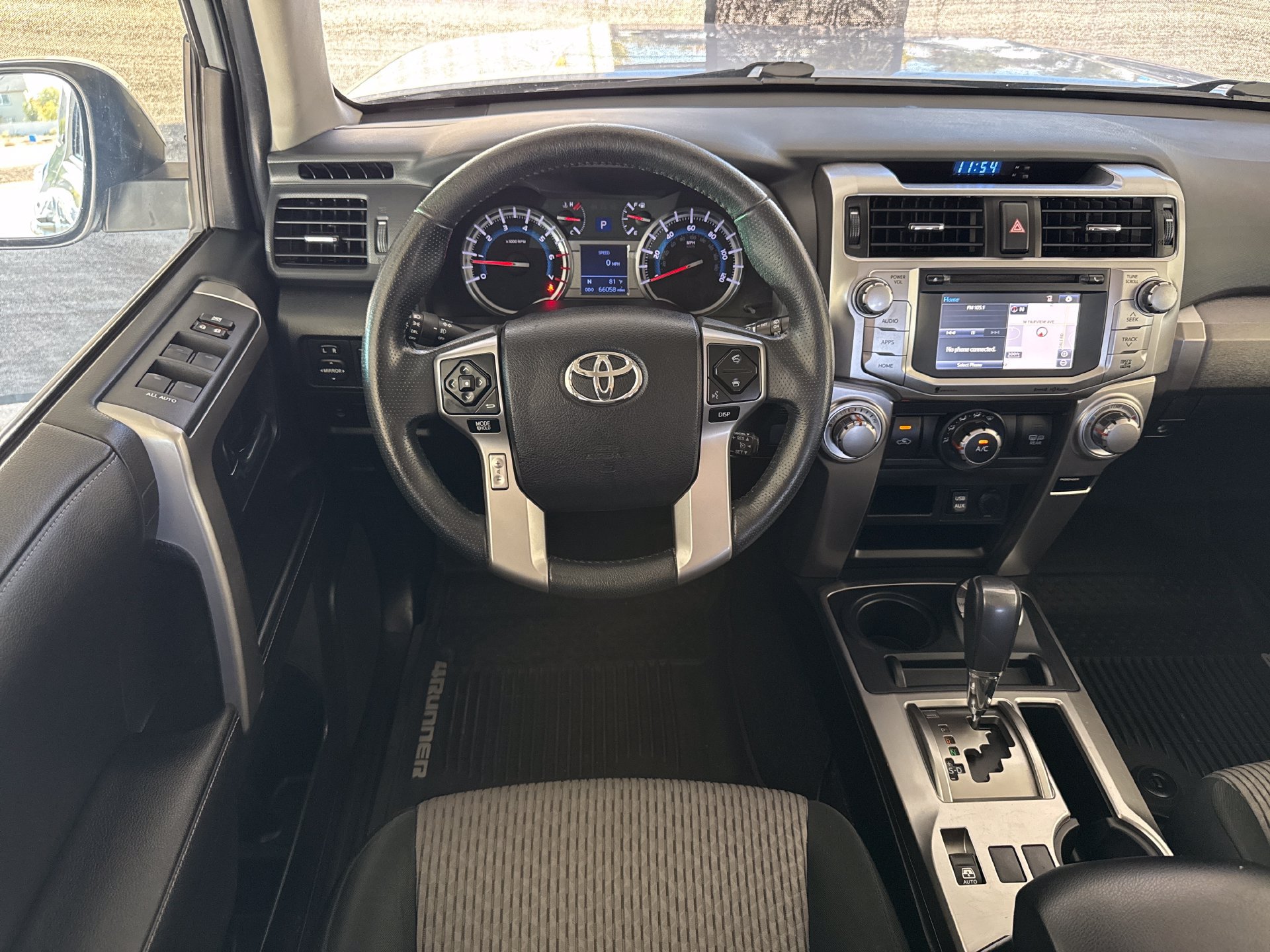 Used 2017 Toyota 4Runner SR5 AWD/4WD image 16