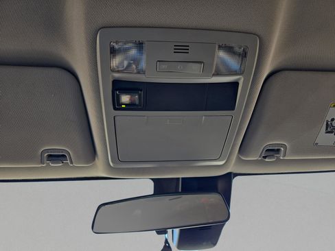 Used 2020 Toyota Tacoma SR image 31