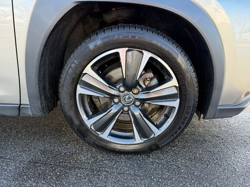 Used 2021 Lexus UX 250h w/ Premium Package image 26