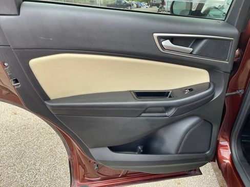 Used 2016 Ford Edge SEL w/ Equipment Group 201A AWD/4WD image 28