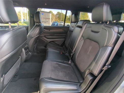 Certified 2024 Jeep Grand Cherokee L Laredo image 17