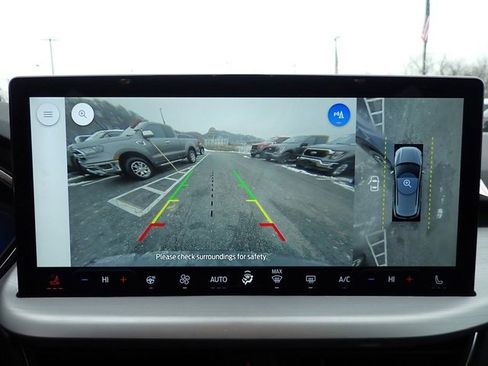 Certified 2025 Ford Escape Platinum w/ Premium Technology Package image 27