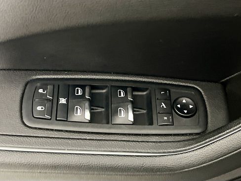 Used 2022 Maserati Levante GT AWD/4WD image 16