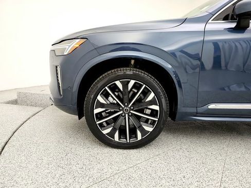 Used 2025 Volvo XC90 B6 Plus AWD/4WD image 36