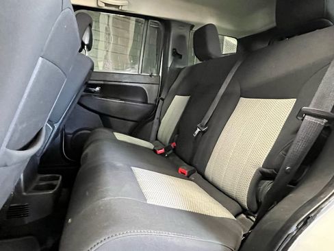 Used 2010 Jeep Liberty Sport w/ Popular Equipment Group AWD/4WD image 11